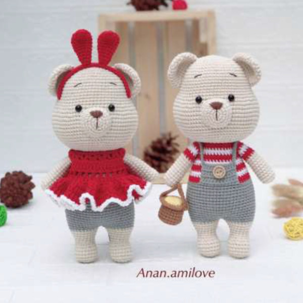 Медведи. A BEAR COUPLE