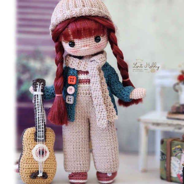 . Sahra doll